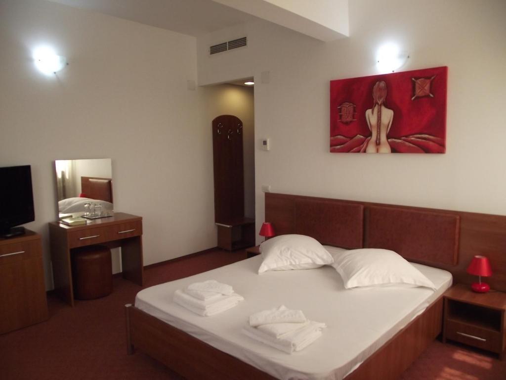 Hotel Flormang Craiova Quarto foto
